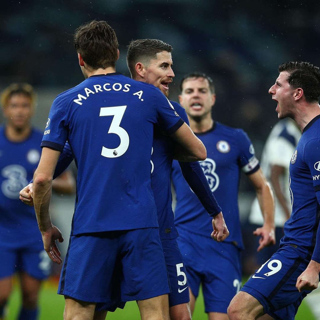 Chelsea Narrowly Defeats Tottenham