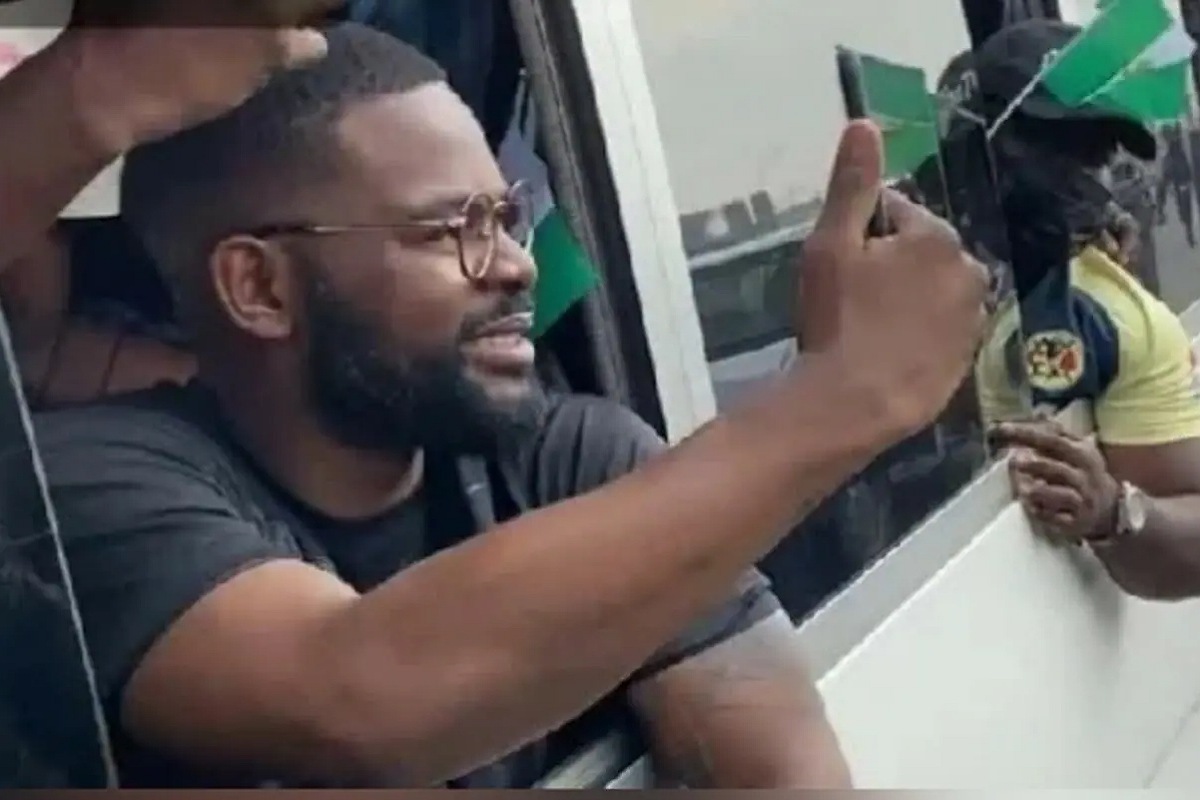 #EndSARSMemorial: Falz, Mr Macaroni join car procession at Lekki tollgate