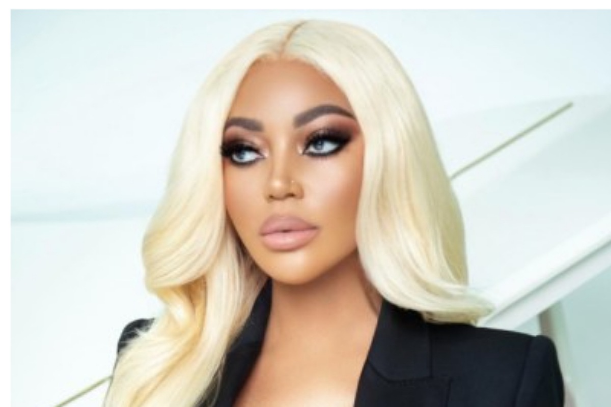 The post “Tiwa Savage Should’ve Sold The Tape To A P*rn Company” – Dencia appeared first on tooXclusive"