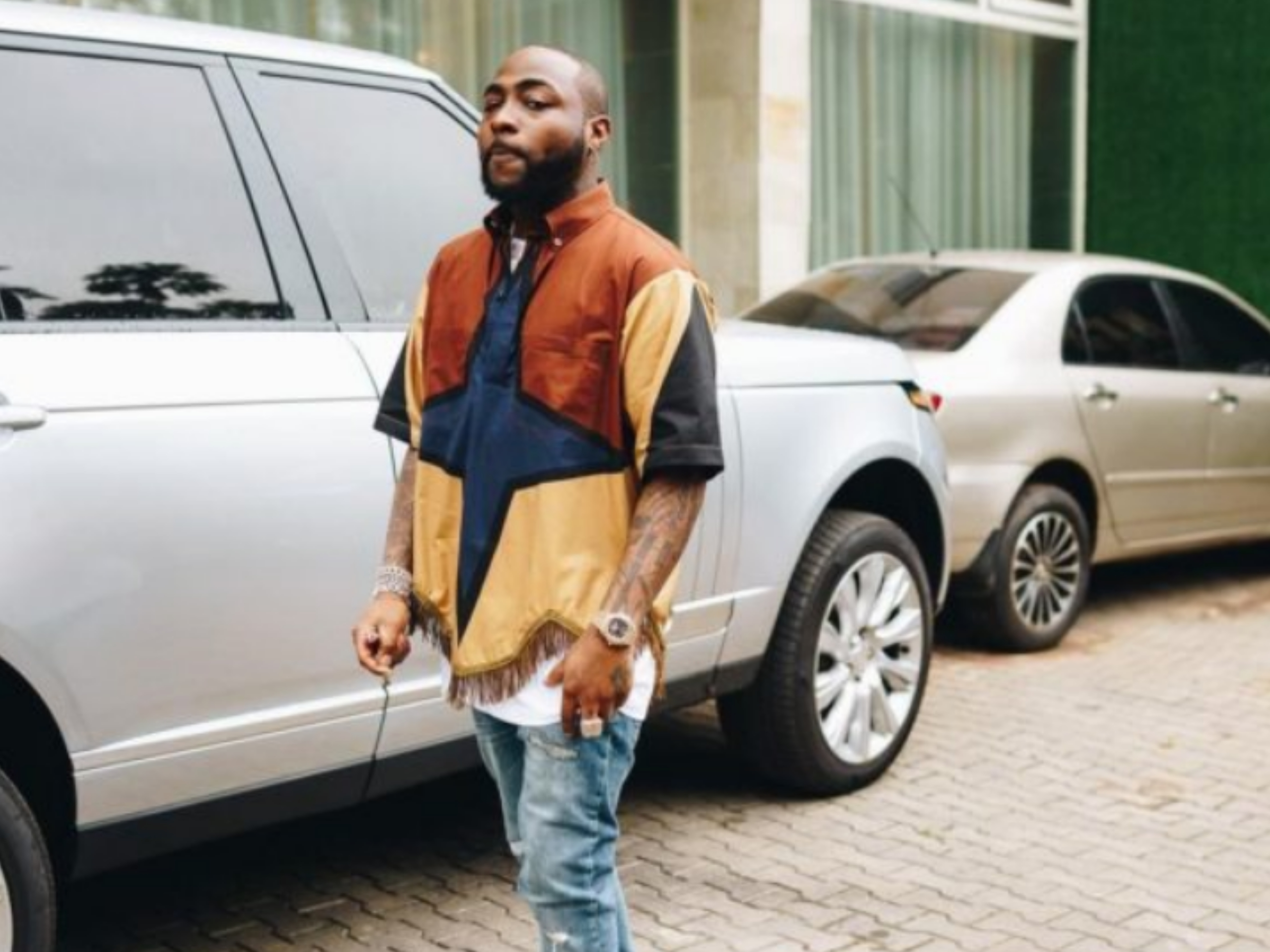 “I No Close Mouth Again” – Davido Displays New Teeth After Visit to Dental Clinic